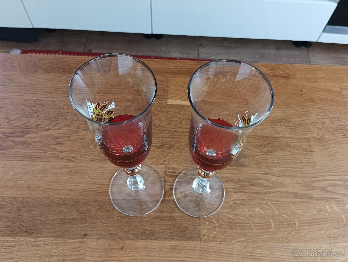 PÁROVÉ DEKOROVANÉ SKLENKY NA VÍNO - 2
