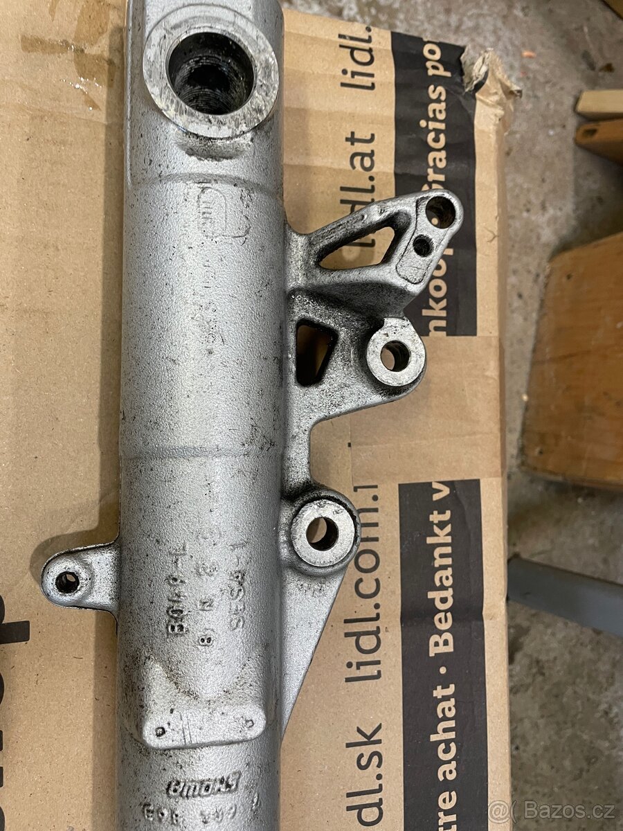 BMW F800S ST - přední vidlice - 2