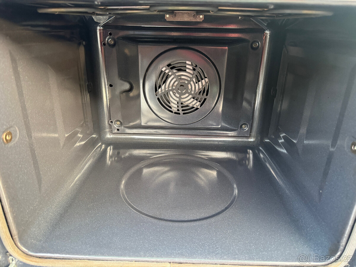 Nevyužitá trouba Electrolux s pyrolízou,pc 11500kč - 2