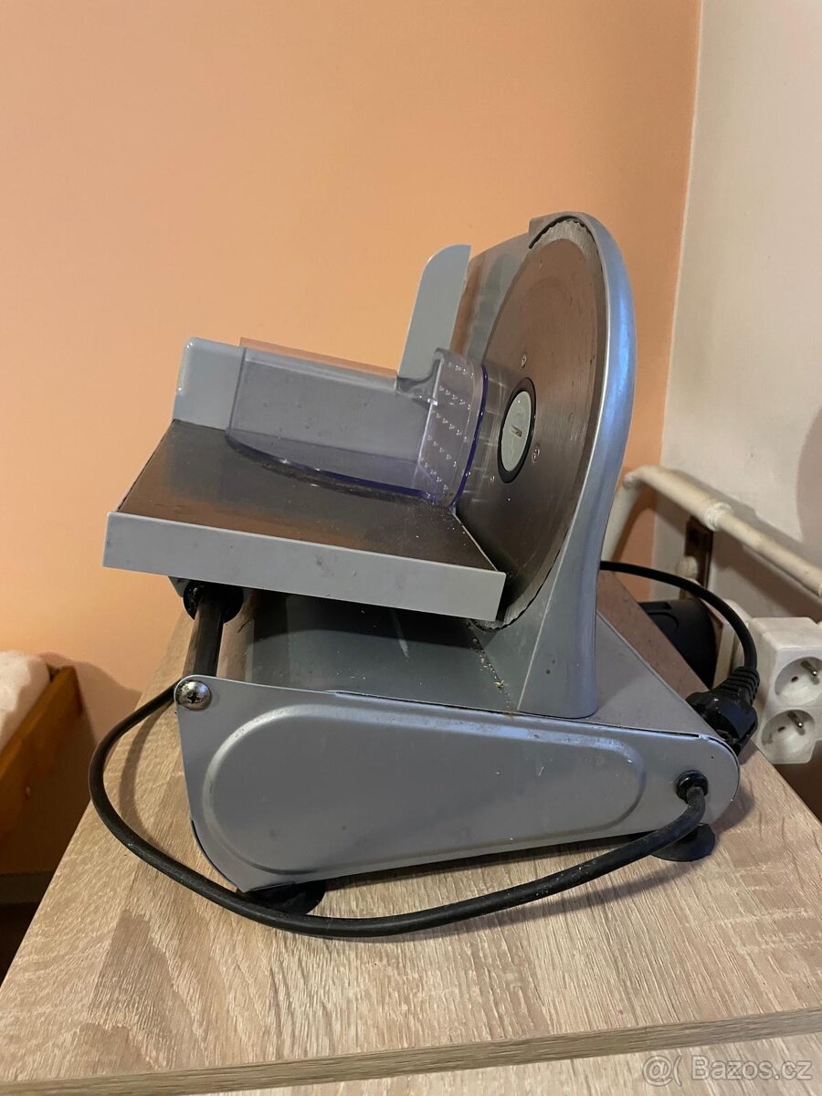 Elektrický kráječ Gorenje – plně funkční - 2