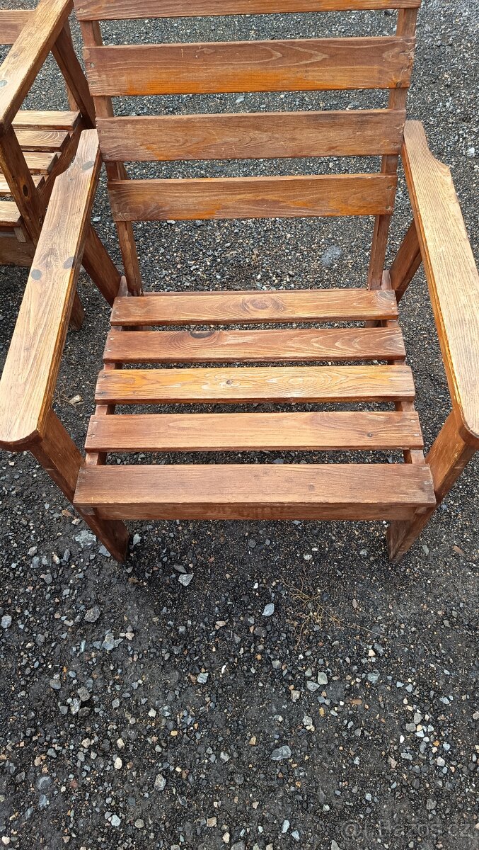 Zahradní nábytek, slunečník, gril - 2