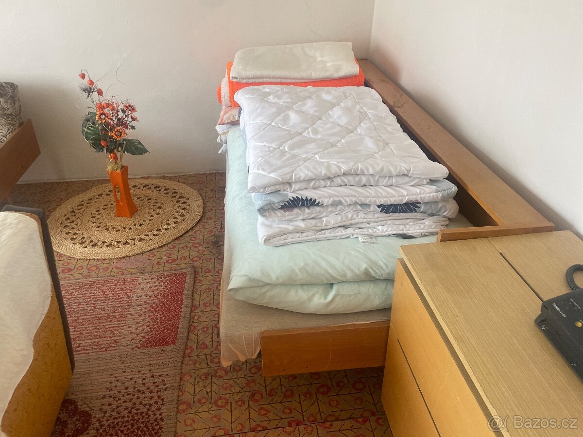 vybavení pokoje za babku - 2