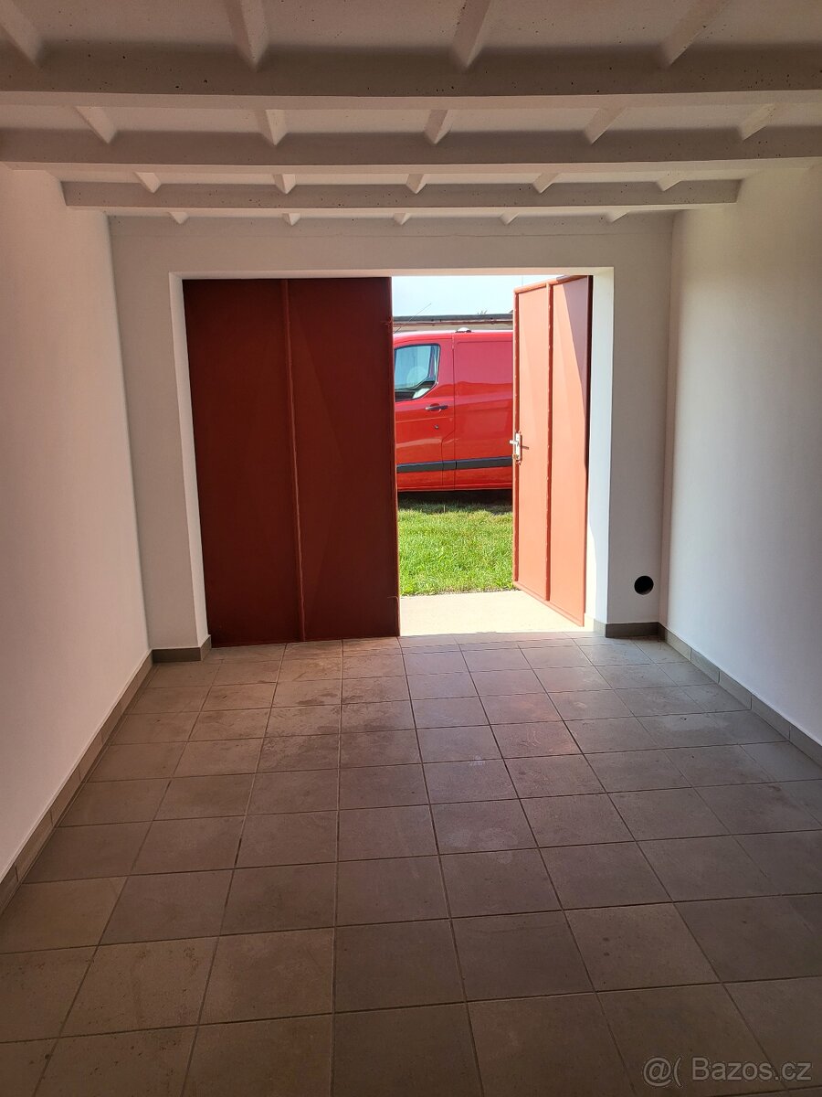 Pronajmu garáž 19 m2 - 2