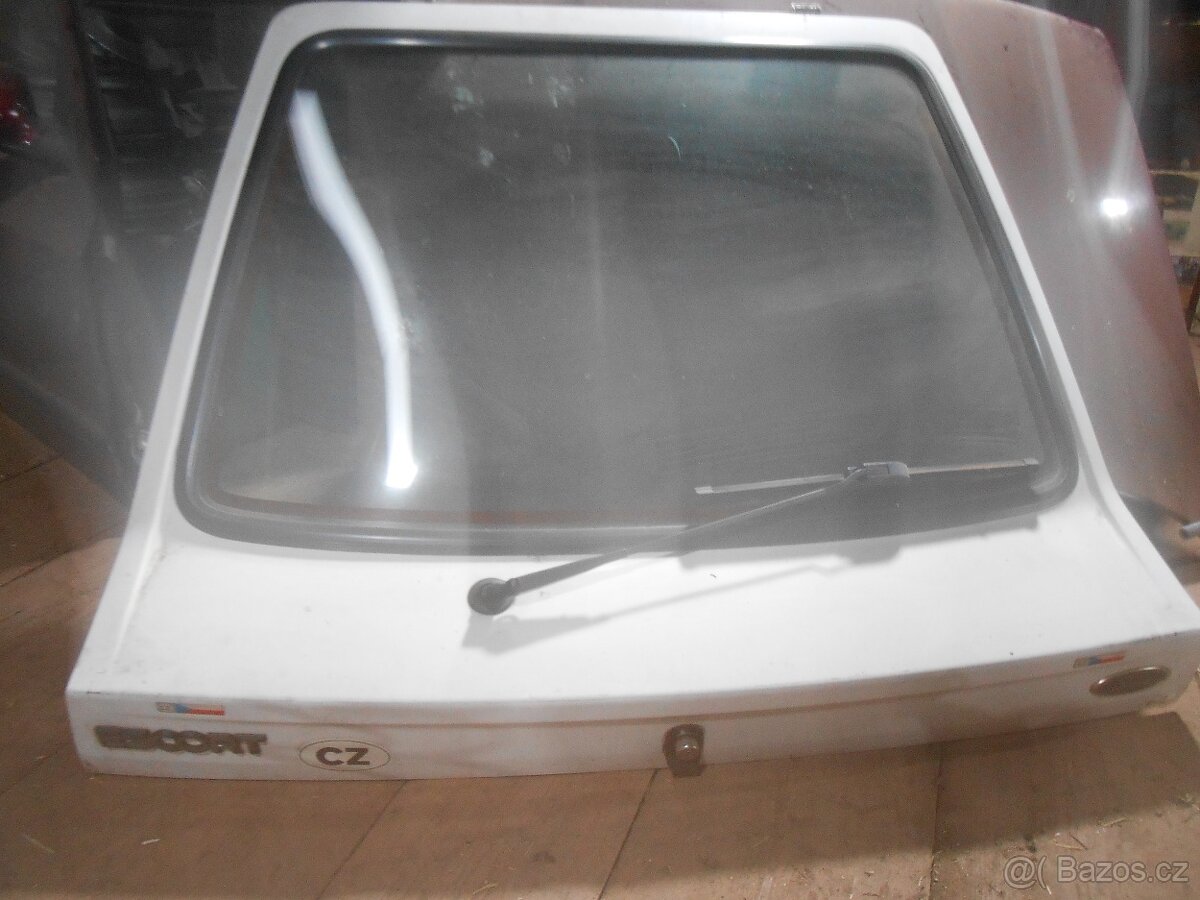 Páté zadní dveře ford escort - 2