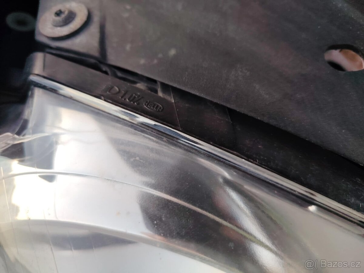 prodám přední světla na VW Golf 5 Variant - 2