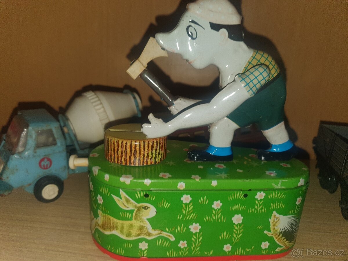 Stará plechová kasička - 2