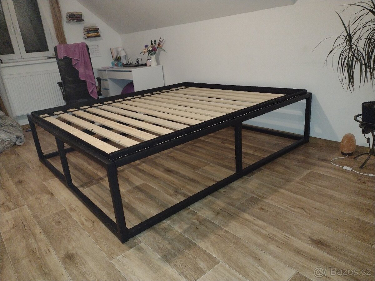 Kovová postel ,vyvyšená postel,masivní postel 160,180 x 200 - 2