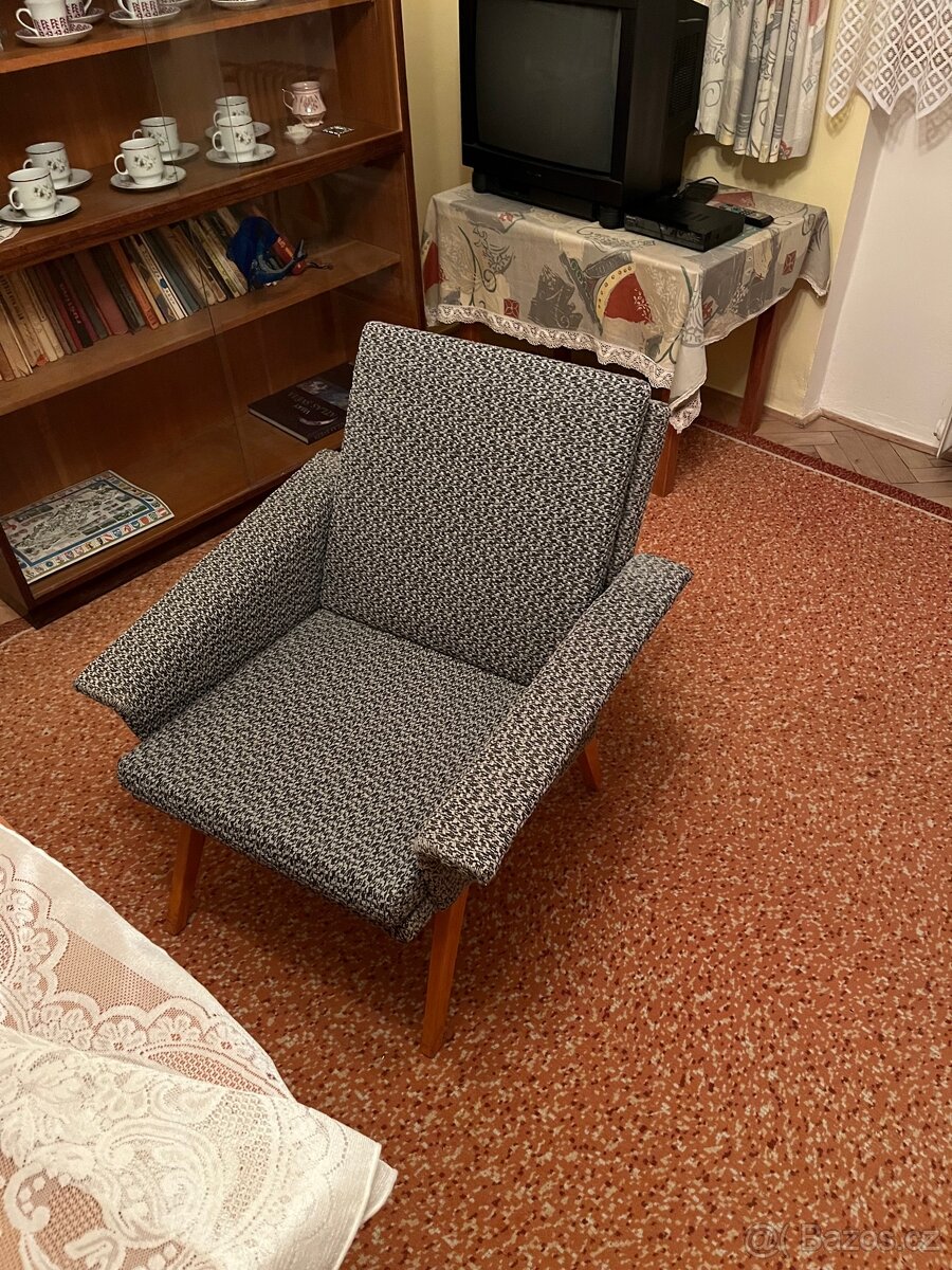 Starožitné křeslo Navrátil - 2