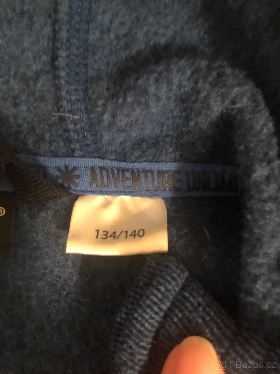 Velikost mikiny 10-11 let - 2