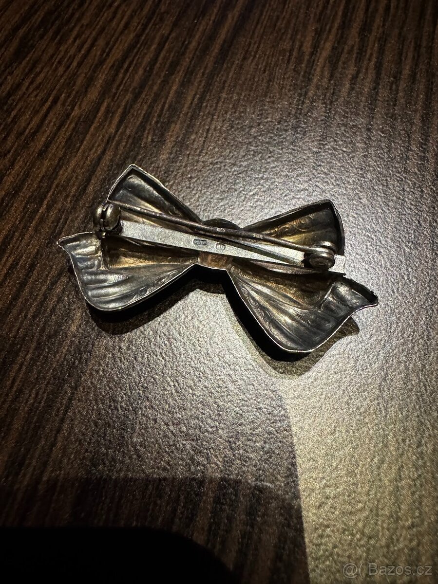 Stříbrná brož - 2