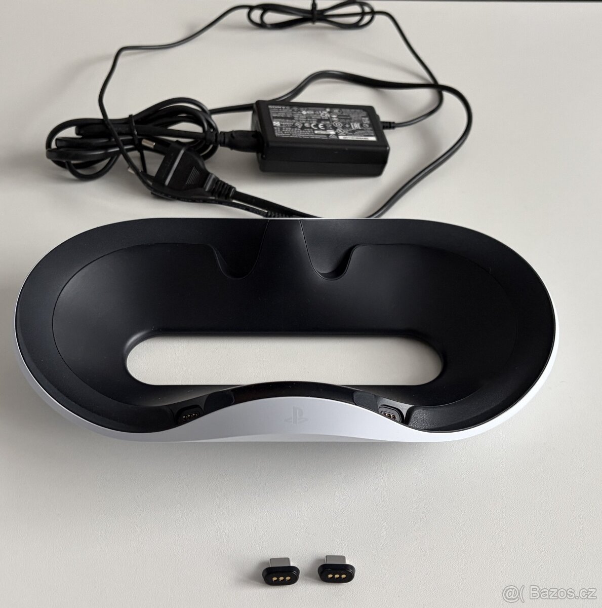 PlayStation VR2 Sense controller charging station - 2