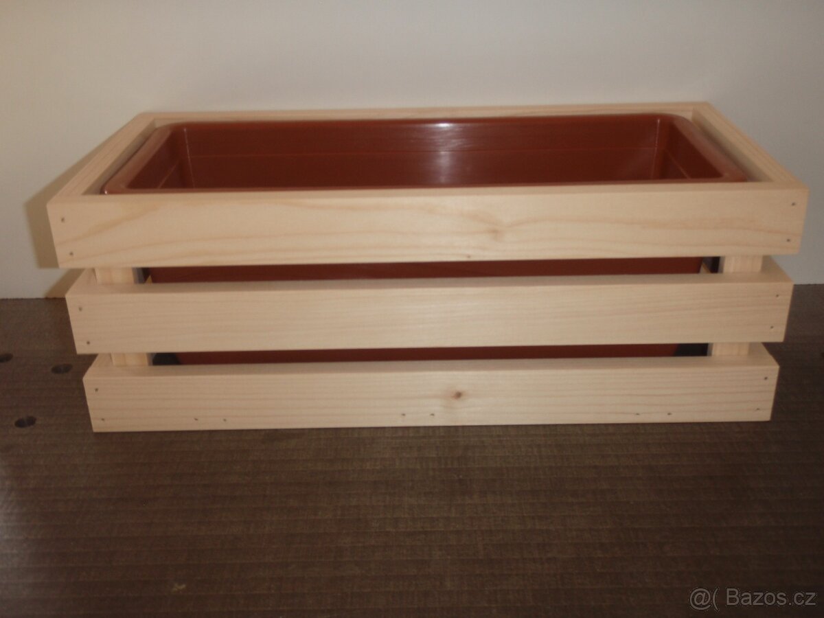 Dřevěný truhlík - 2
