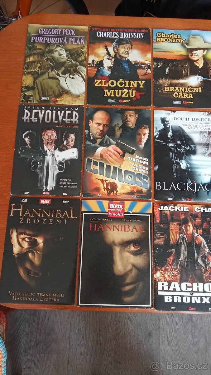 Spousta DVD filmů papírové obaly - 2