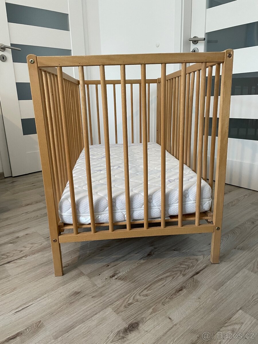 Dětská postýlka s matrací - 2