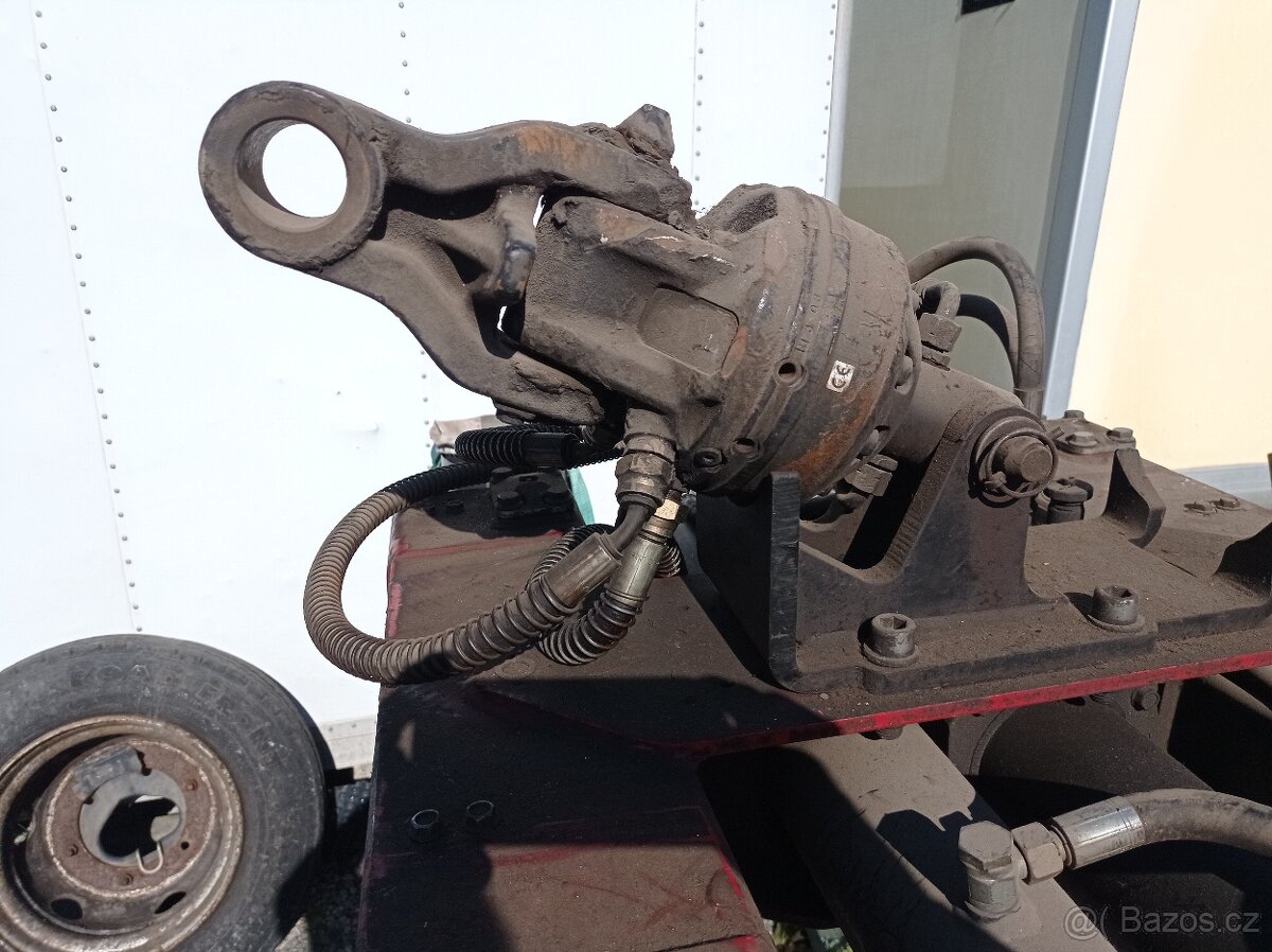 HIAB hydraulické vidle s rotátorem 4t - 2
