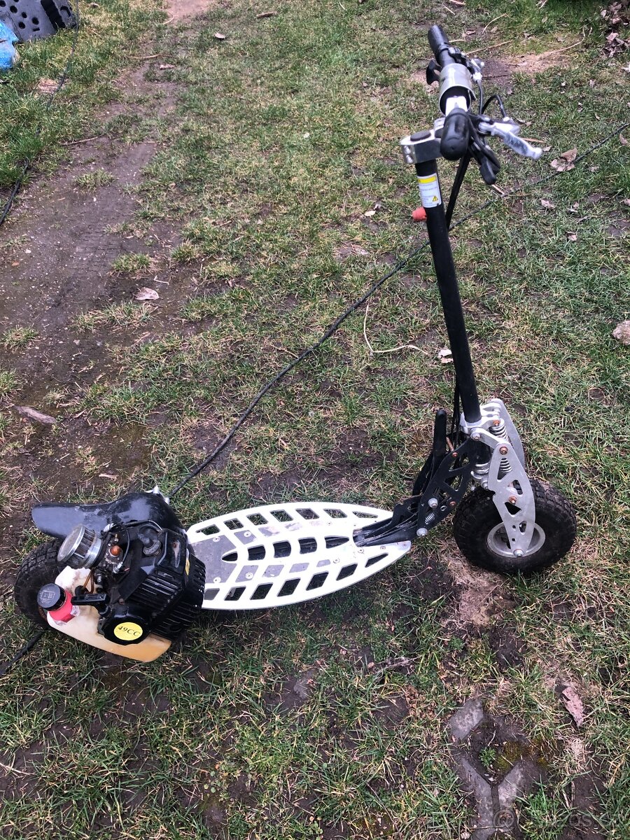 Benzinová koloběžka skládací dvourychlostní 67km/hod. - 2