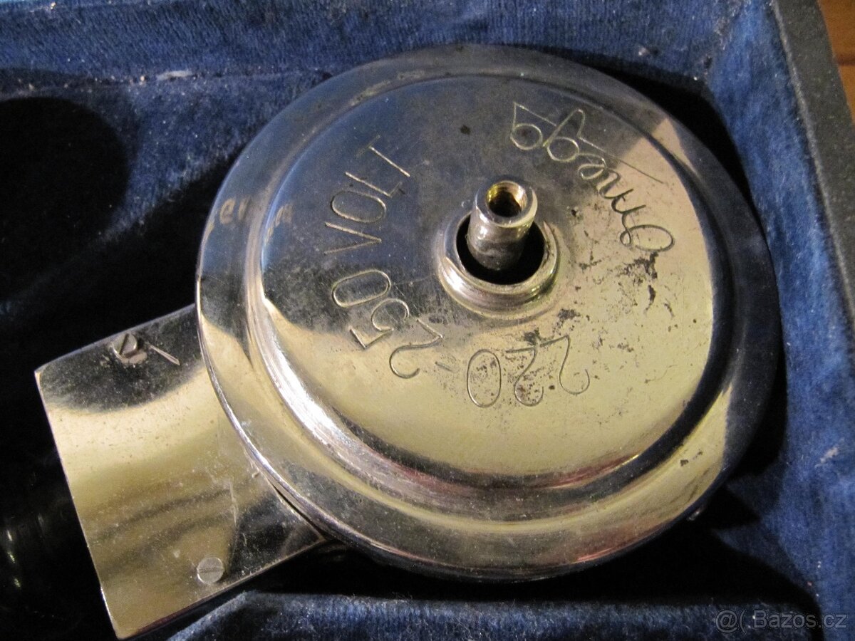 starý masážní přístroj OMEGA - 2