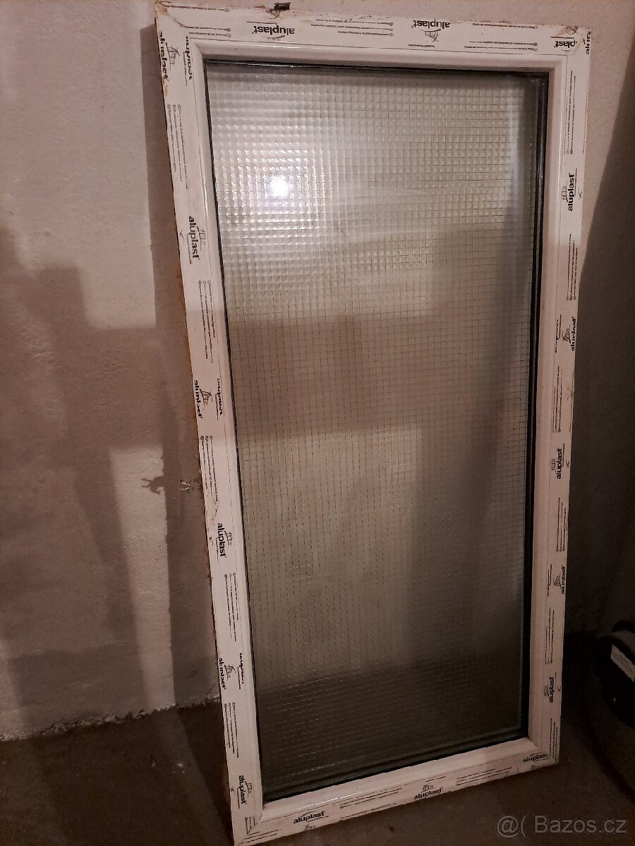 Okno neotvíratelné sklepní - 2