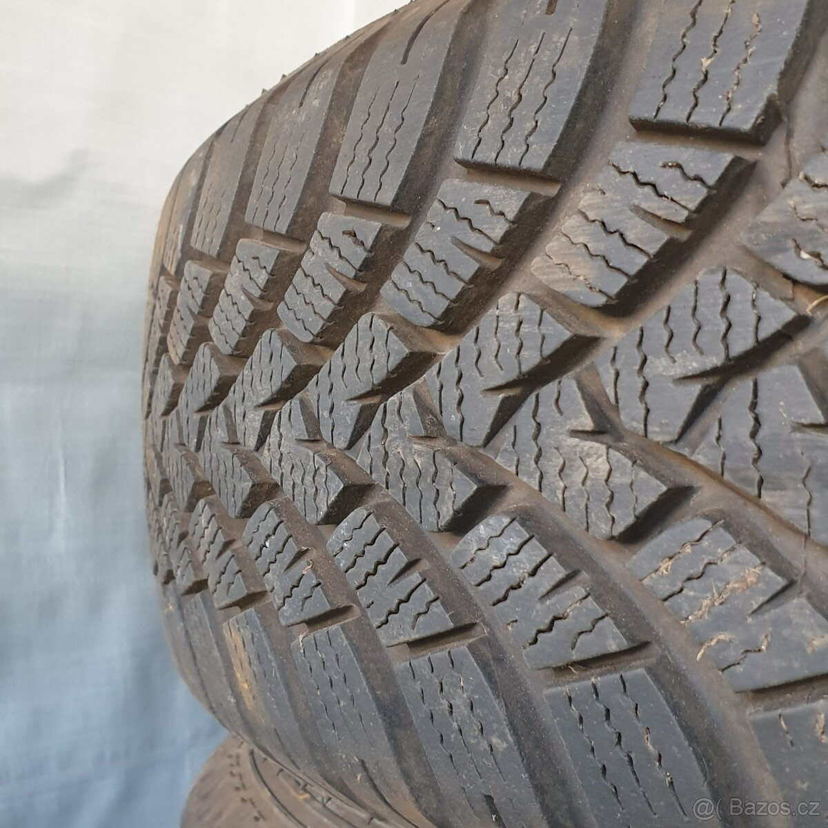 Zimní pneumatiky Falken 185/65 R15 č. AP136 - 2