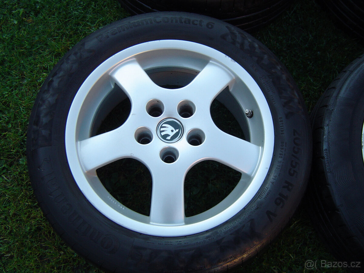 4XLETNÍ HLINÍKOVÁ KOLA ŠKODA OCTAVIA III,II 205/55 R16 - 2