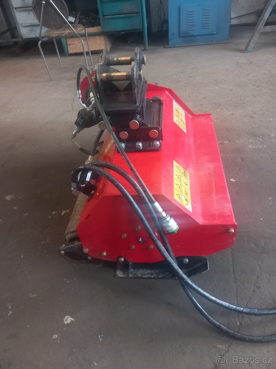 mulčovač na minibagr - 2