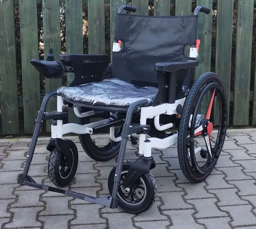 Elektrický invalidní vozík - 2