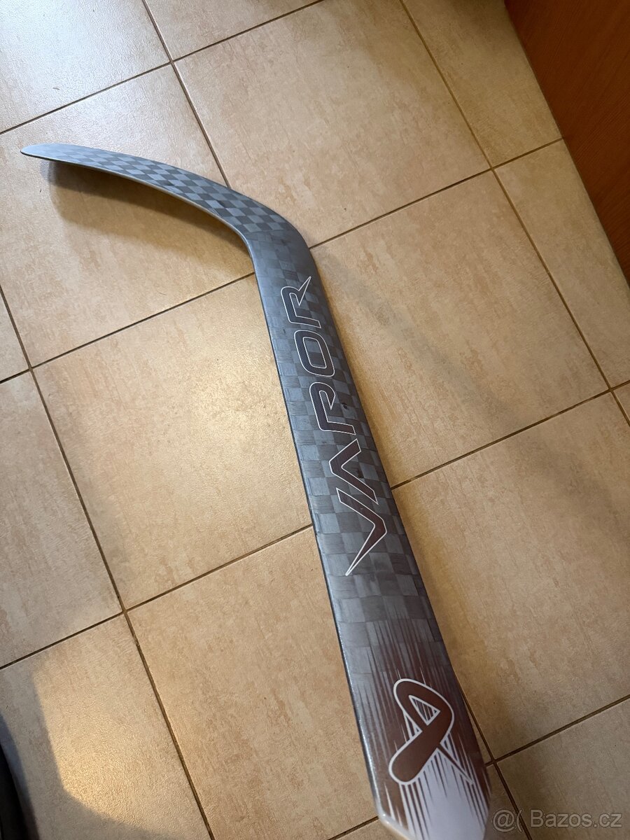 Brankářská PROFI hokejka Bauer HyperLite 2, SR/P31/26”,pravá - 2