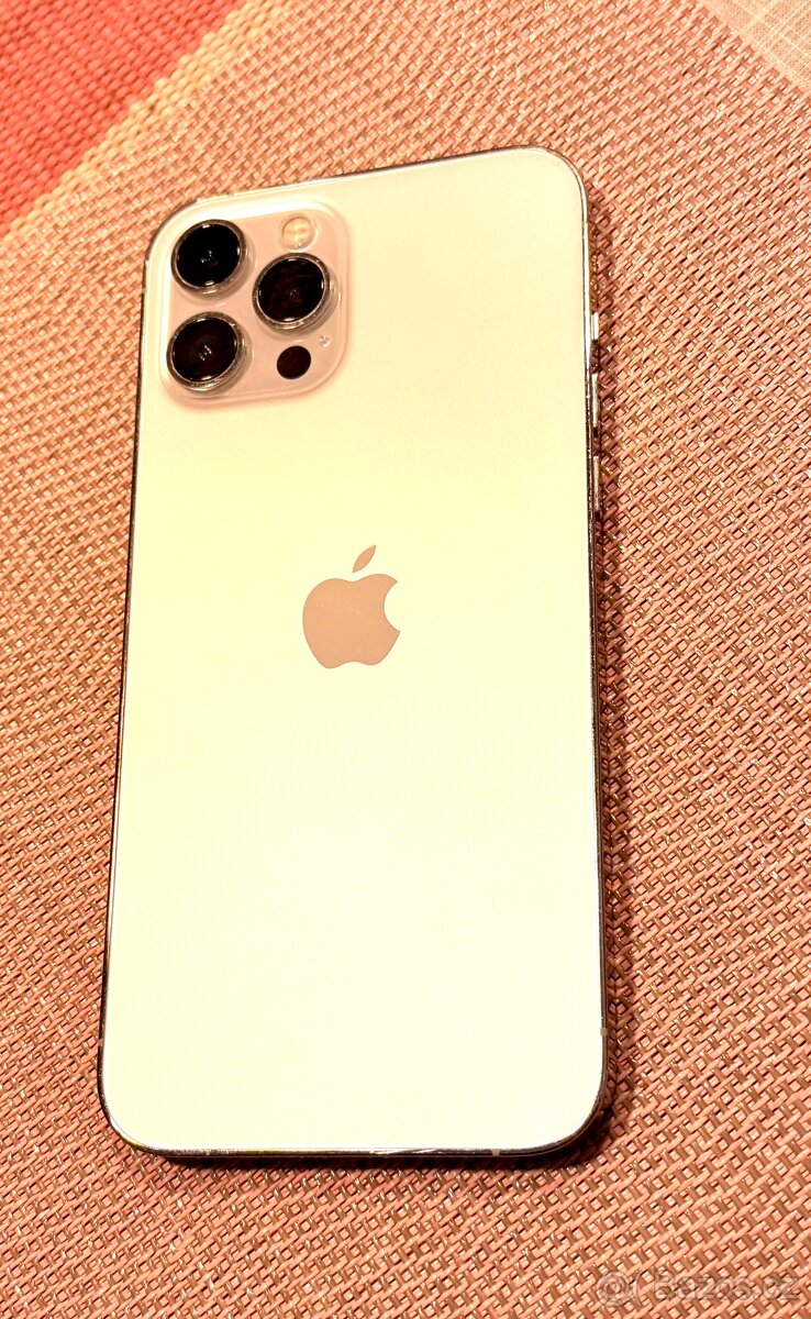 IPhone 12 Pro Max + sluchátka + 3 kryty - 2