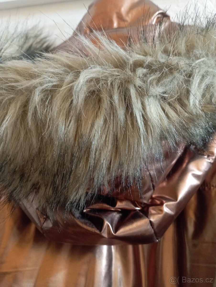 TEPLÁ ZIMNÍ BUNDA - 2