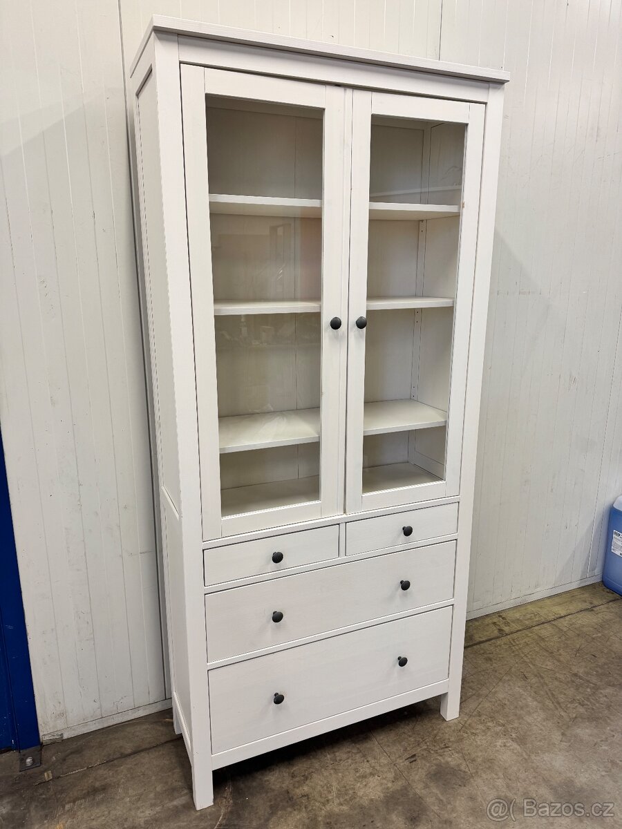 Vitrína ikea Hemnes - 2
