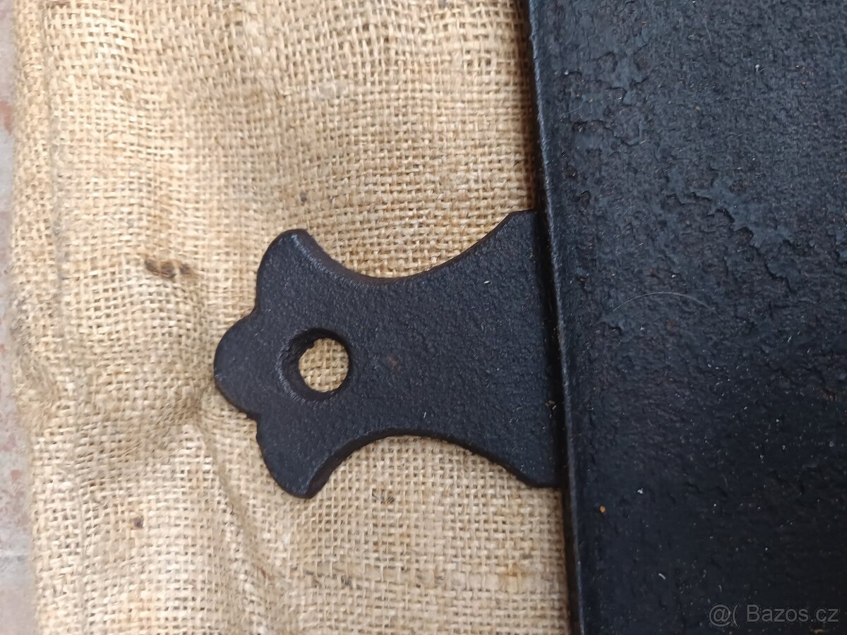 Starý litinový tál - Top stav - 2