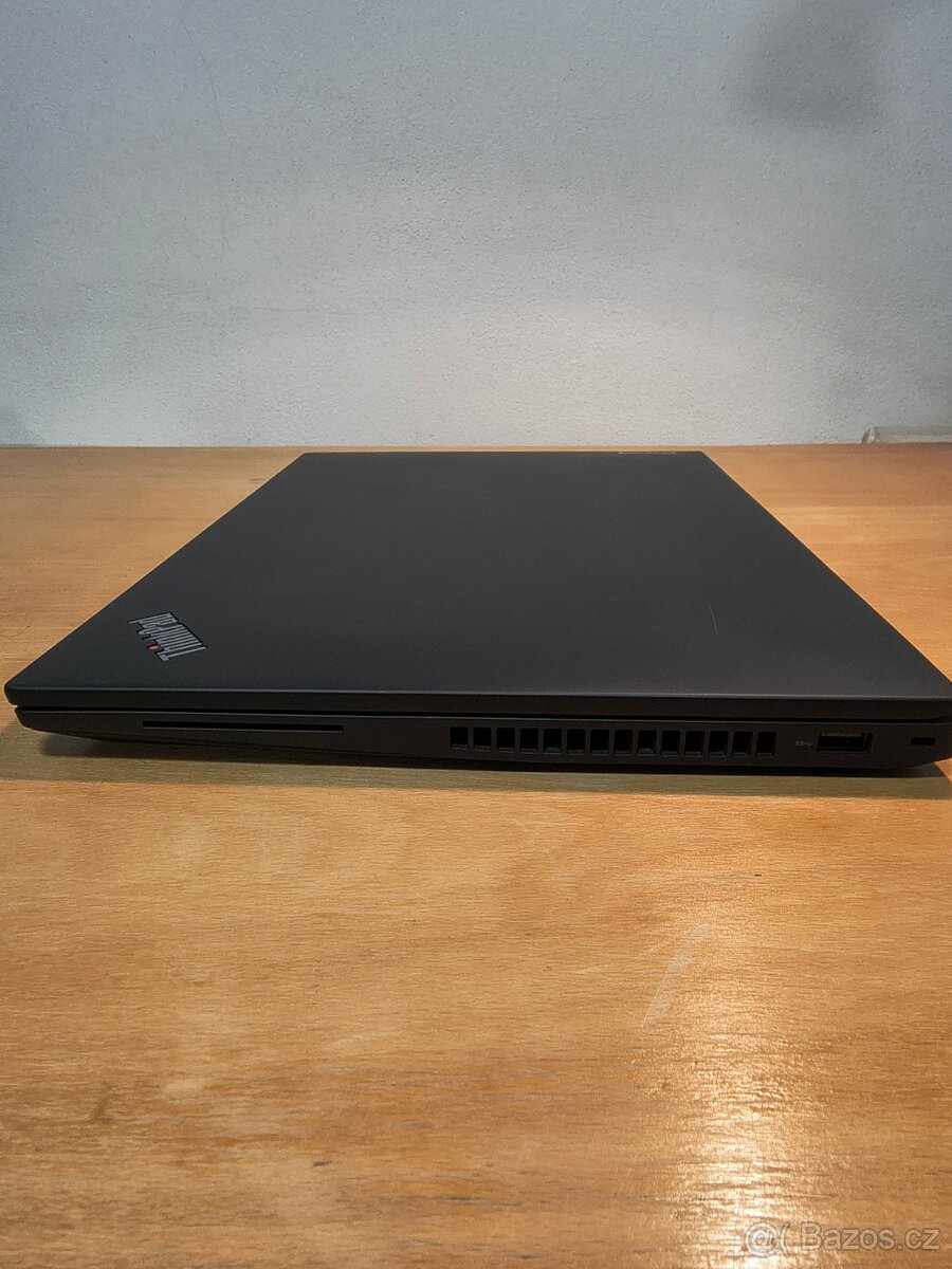 Lenovo ThinkPad P16s Gen 1 - 2