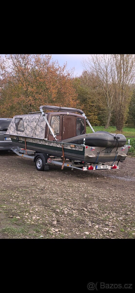 Rybářská kajutová loď - 2