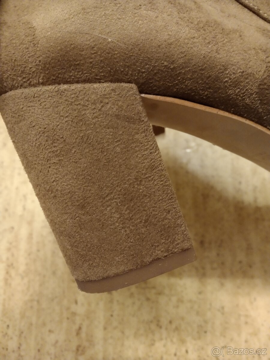 Zara Basic dámské kozačky velikost 37. - 2