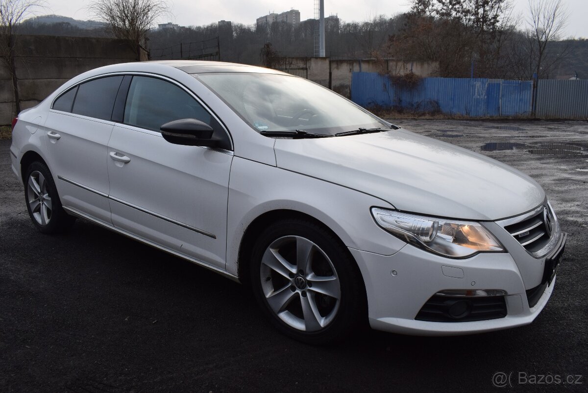 Volkswagen Passat CC 2,0 TDi DSG SUPER STAV - 2