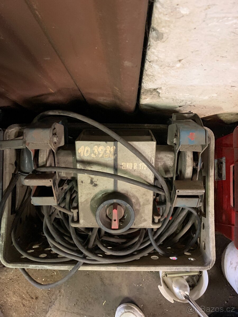 Dílenská bruska - 2