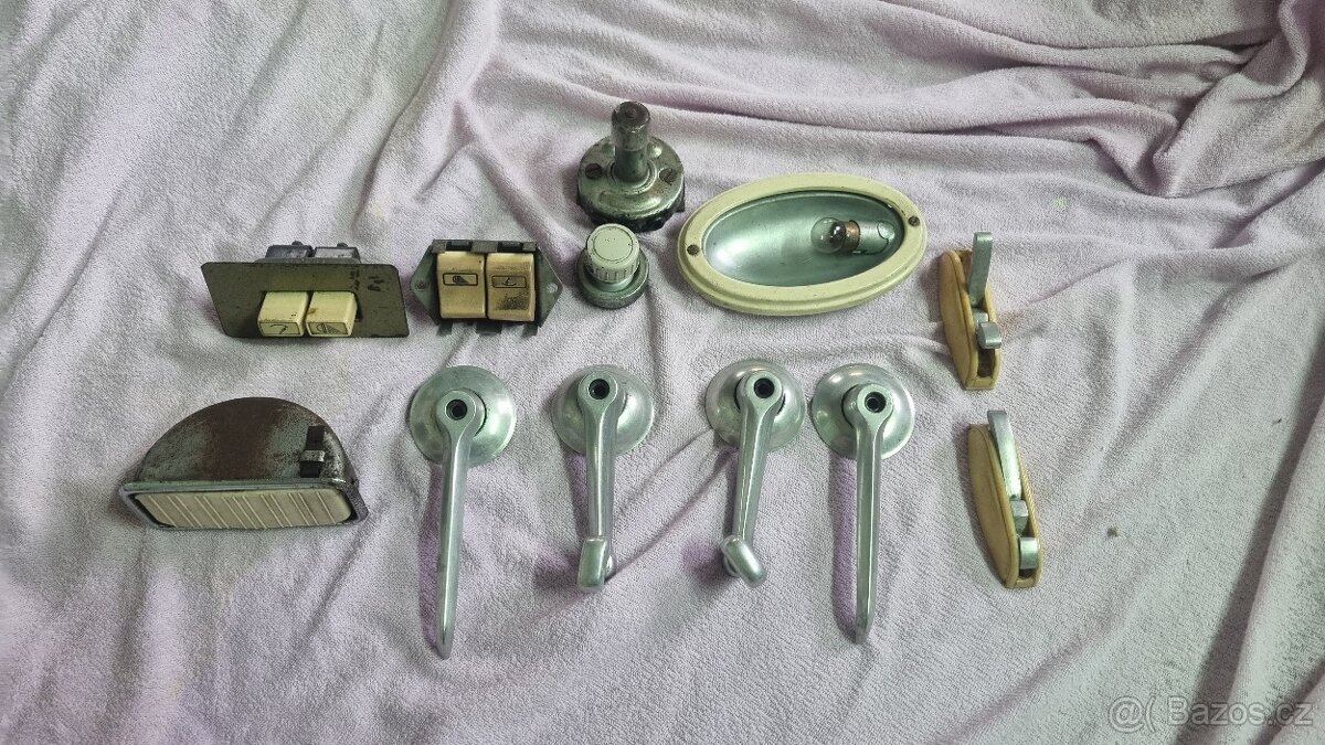 Škoda Octavia - vybavení interiéru - 2