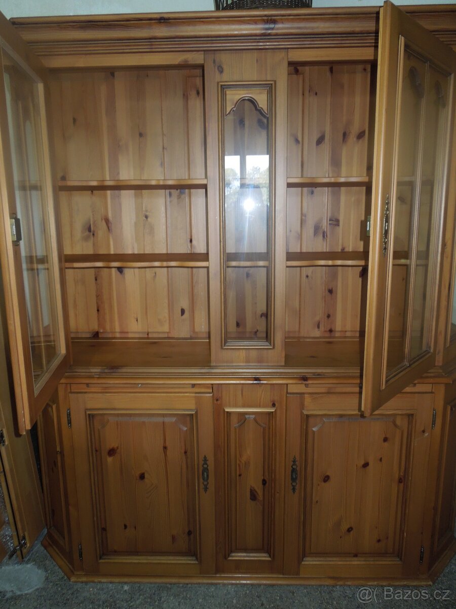 dřevěný příborník - 2