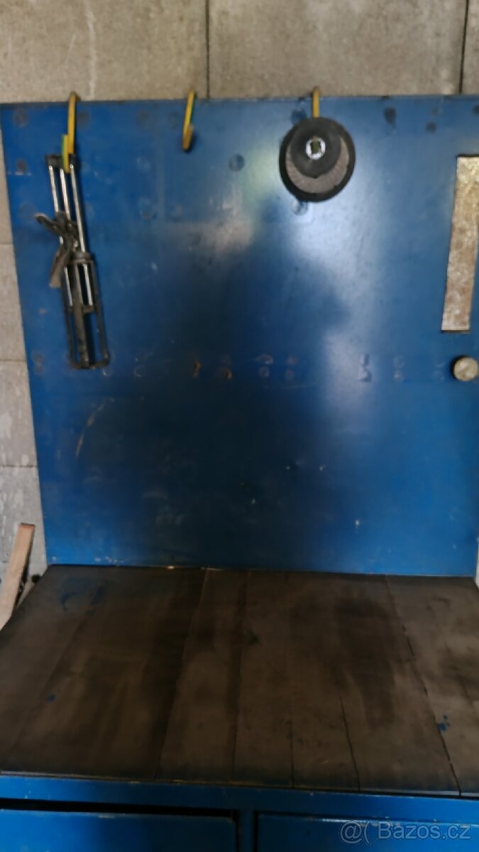 Prodám dílenský ponk - 2