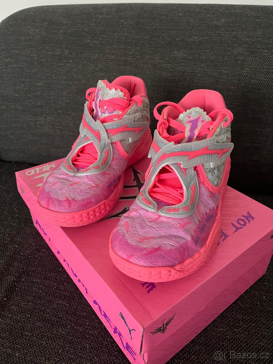 Dívčí boty na basket PUMA vel. 39 - 2