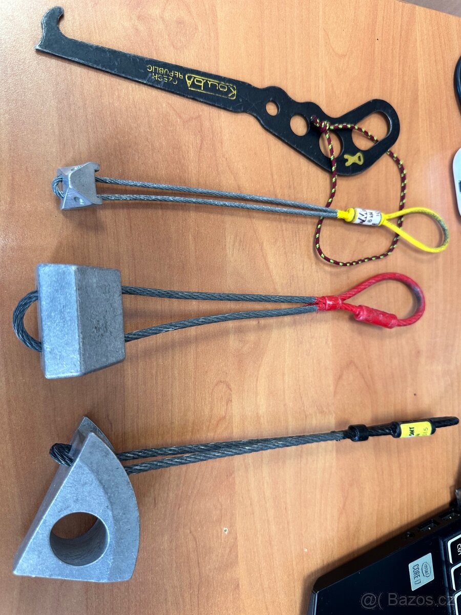 Šťouralo hexen vklinenec - 2