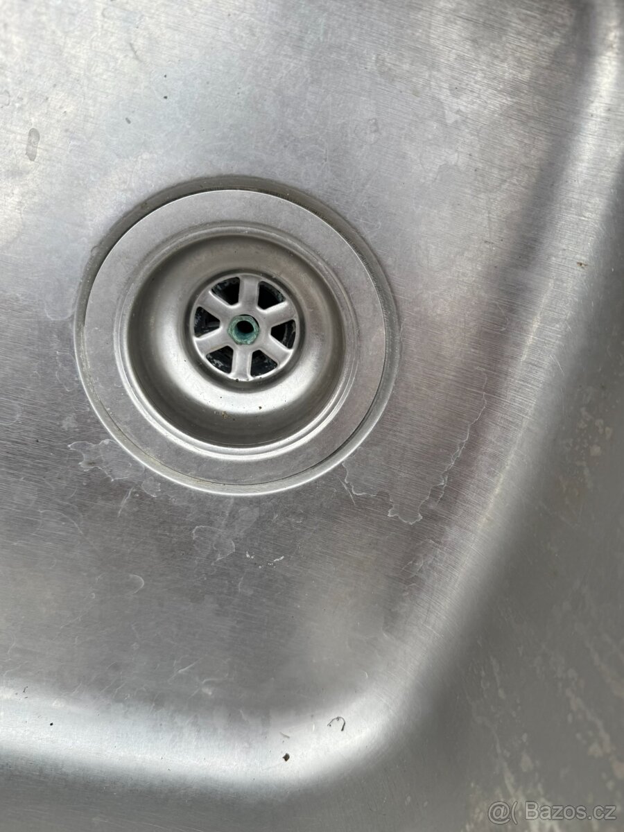 Nerezový dřez - dvojitý - 2