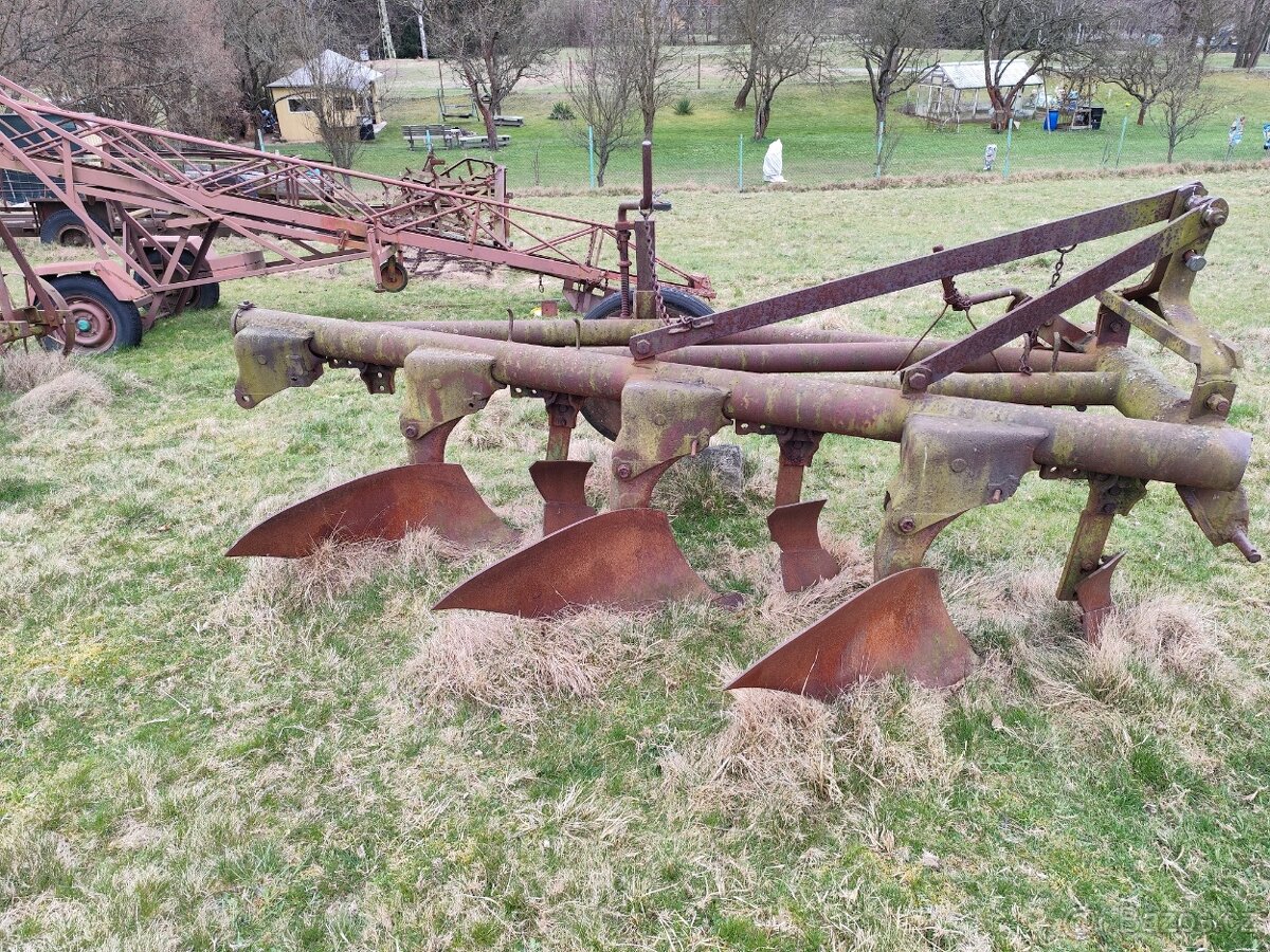 Pluh čtyři radlice - 2