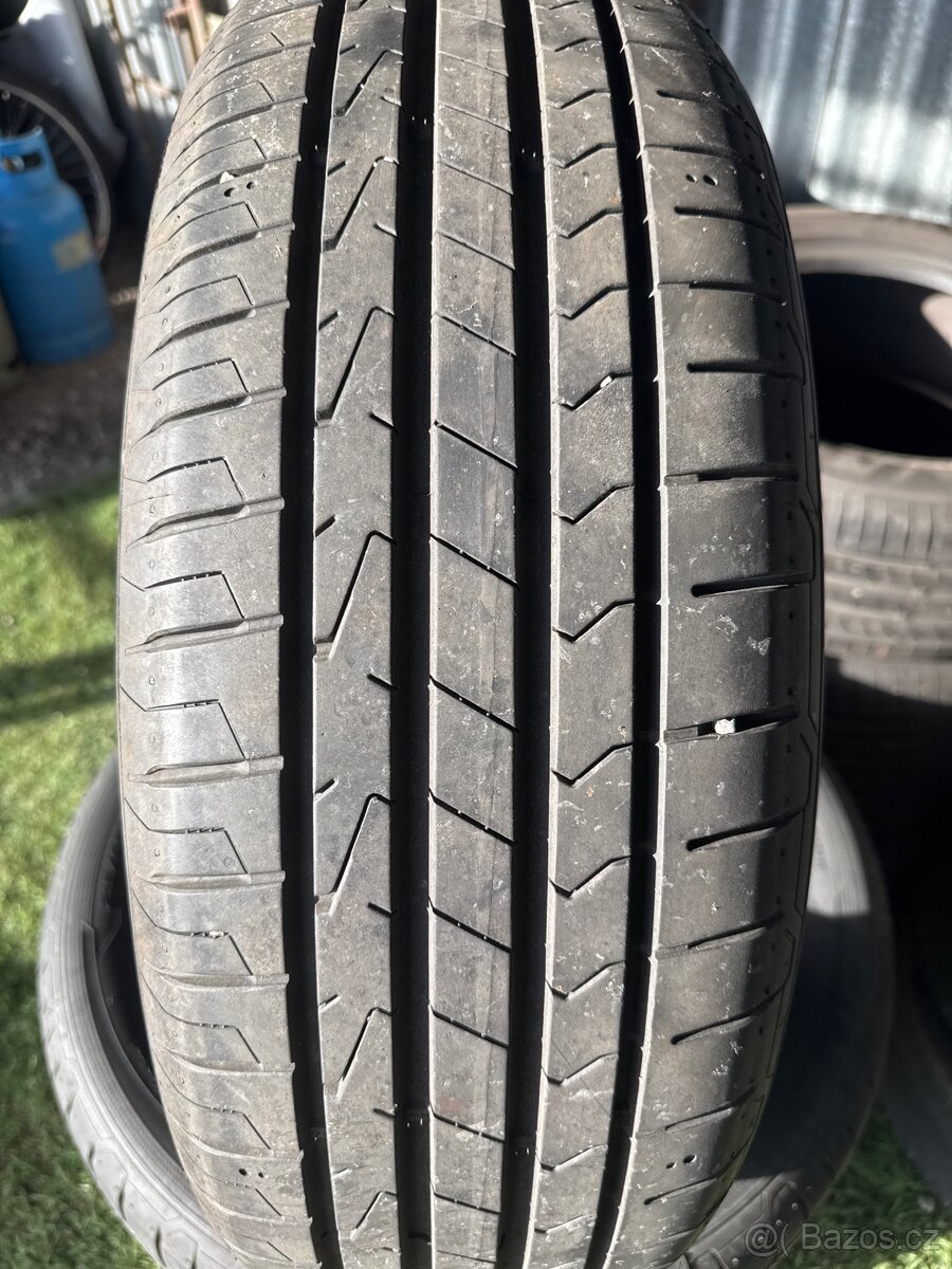 Letní pneu 215/65/17 Hankook ventus prime 3x - 2