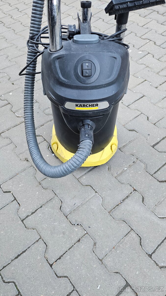 Vysavač karcher - 2