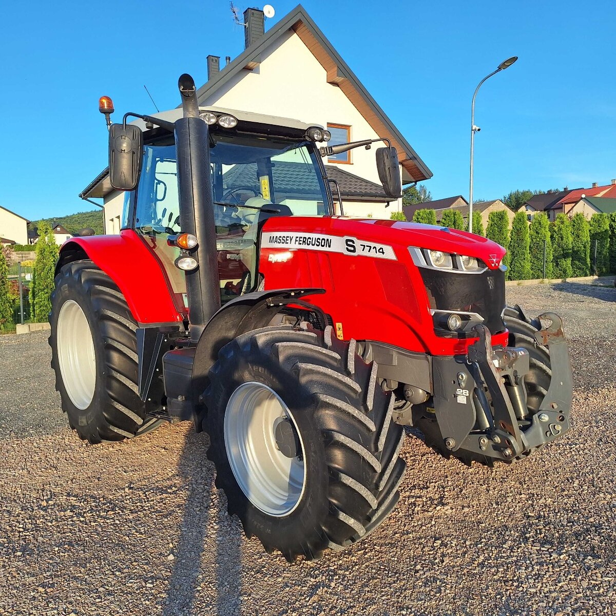 Massey Ferguson - 2
