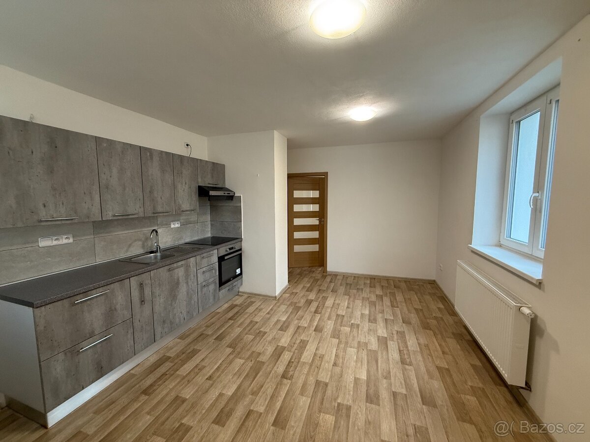 Pronájem bytu 1+kk, 40 m² – Počátky, Horní 38 - 2
