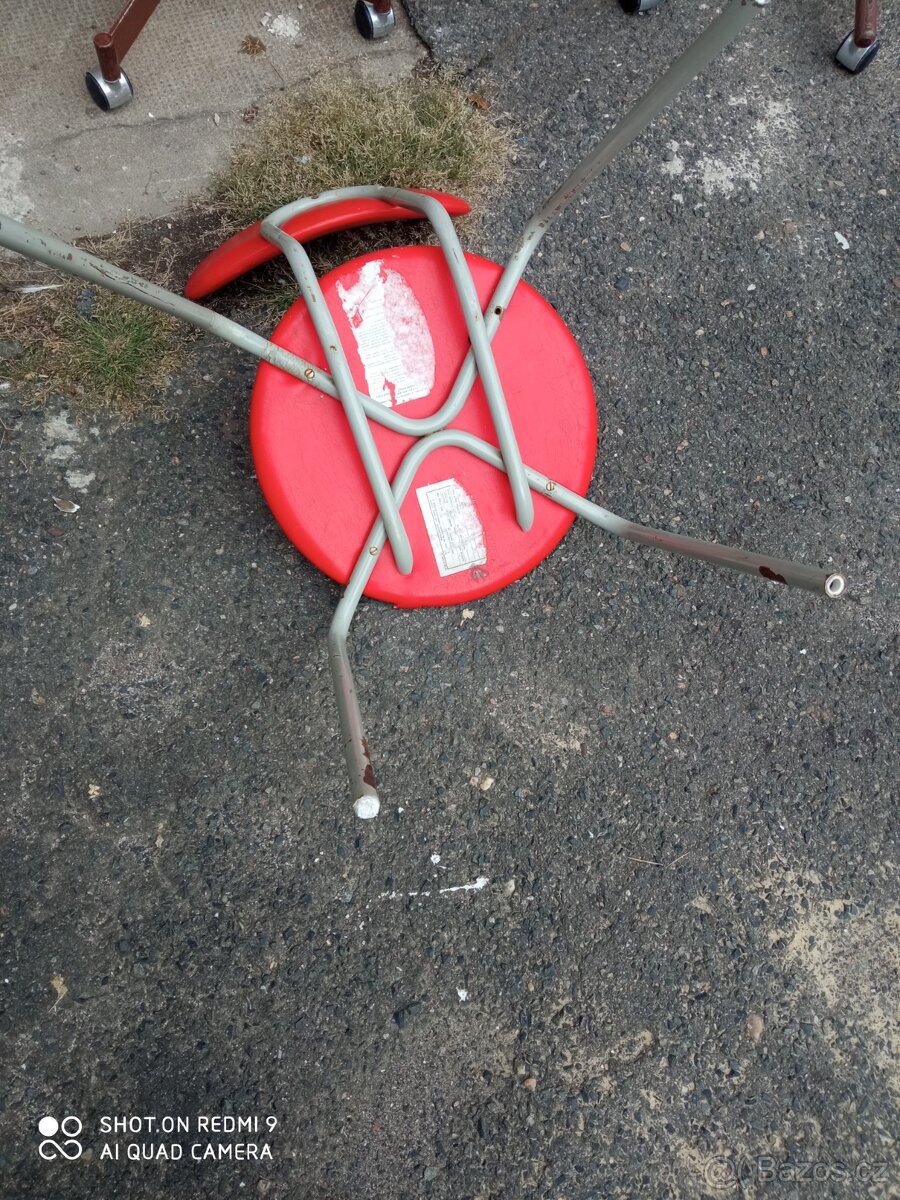 Trubková židle červená - 2