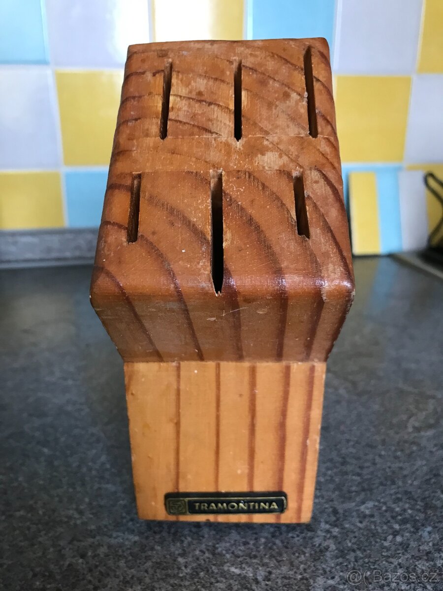 špalek na nože - 2