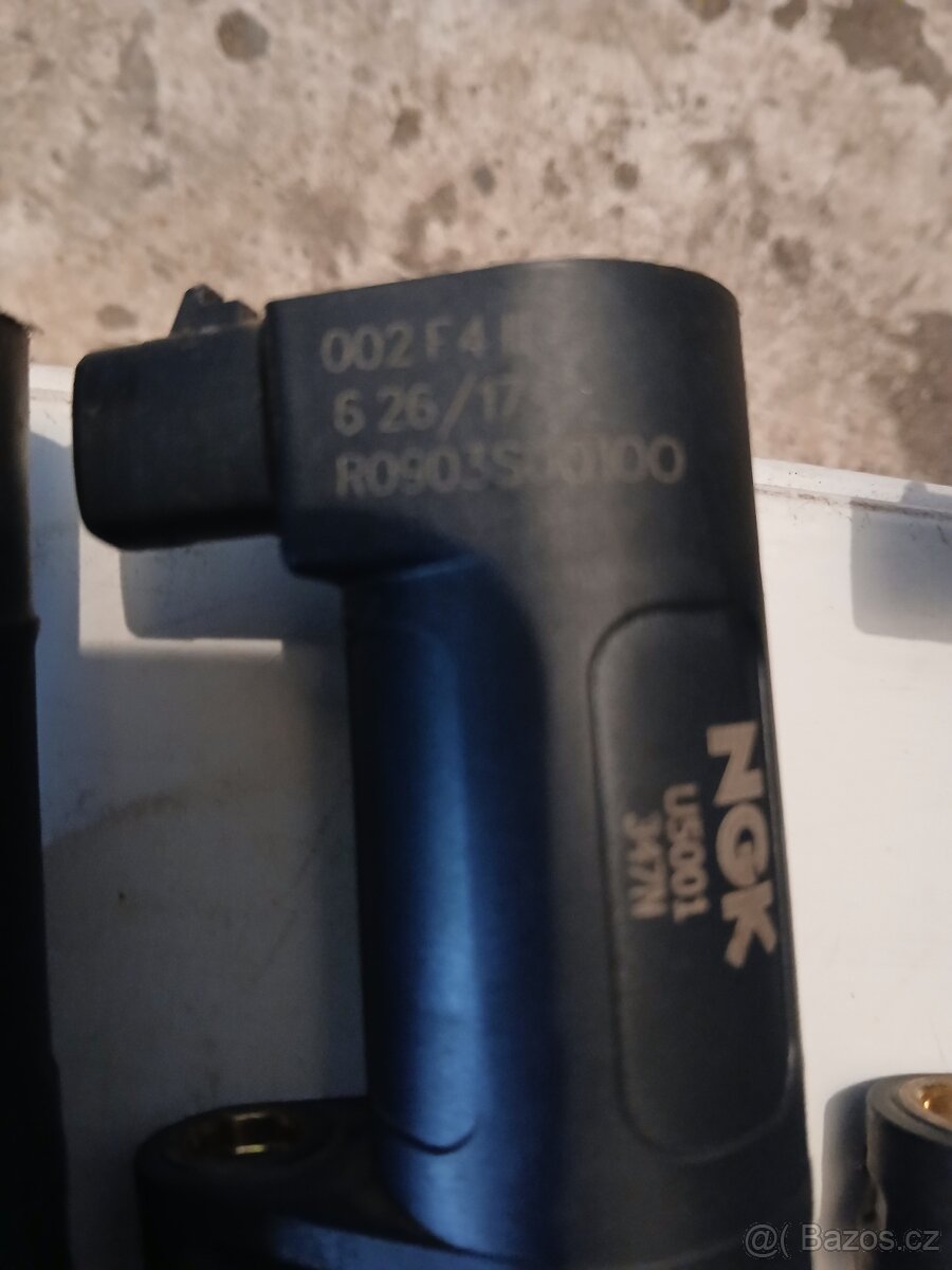 Zapalovací cívka NGK U5001 - 2